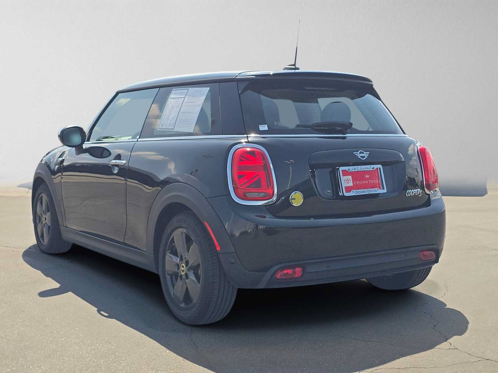 Used 2024 MINI Cooper SE FWD image 5