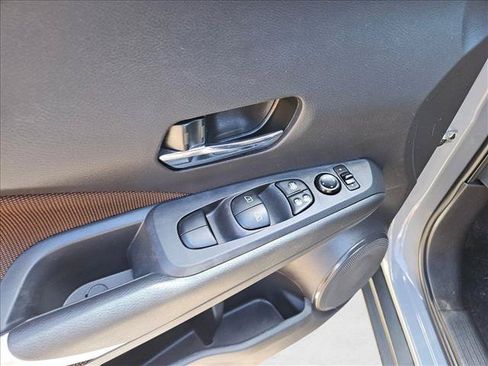 Used 2021 Nissan Kicks SR w/ Interior Electronics Package FWD image 13