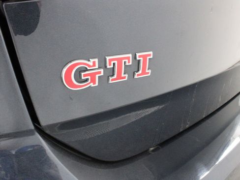 Used 2021 Volkswagen GTI SE image 36