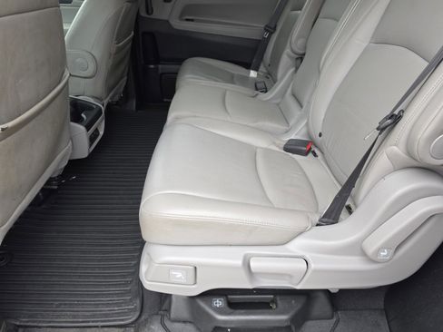 Used 2018 Honda Odyssey EX-L image 11