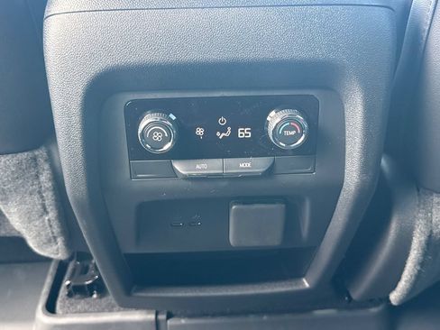 New 2026 Chevrolet Traverse Z71 w/ Enhanced Driving Package AWD/4WD image 26