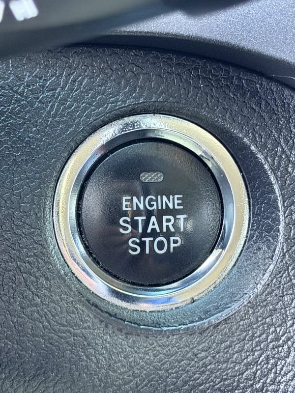 Used 2017 Toyota Sienna SE w/ SE Preferred Package FWD image 35