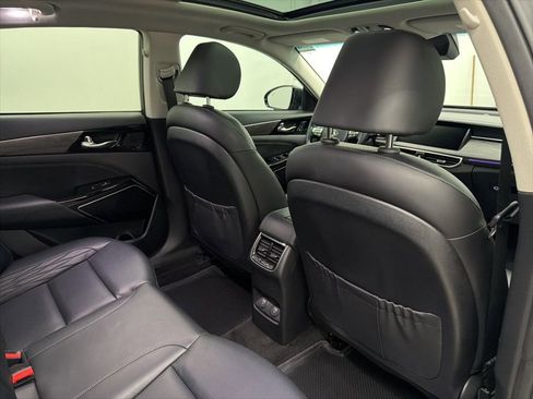 Used 2020 Kia Cadenza Limited image 26