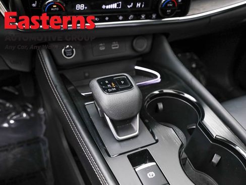 Used 2023 Nissan Rogue Platinum image 13