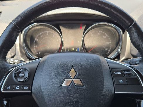 Used 2025 Mitsubishi Outlander Sport SE AWD/4WD image 25
