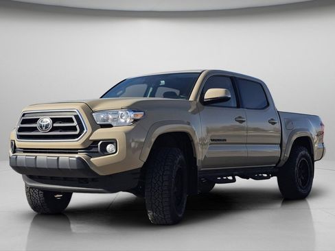 Used 2020 Toyota Tacoma SR5 image 18