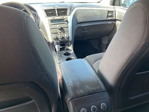 Used 2011 Chevrolet Traverse LT w/ Personal Connectivity Package image 7