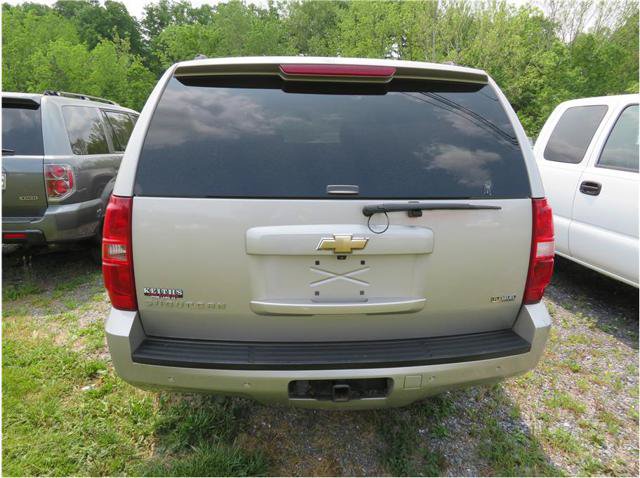 Used 2007 Chevrolet Suburban LTZ w/ LTZ Preferred Equipment Group AWD/4WD image 20
