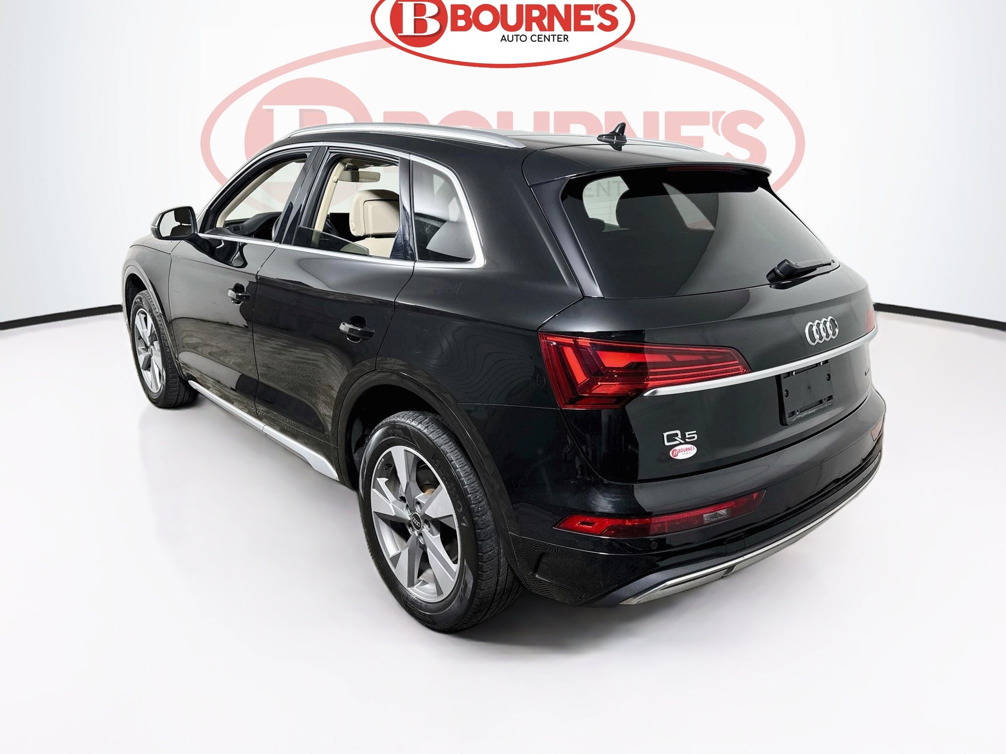 Used 2023 Audi Q5 2.0T Premium Plus w/ Premium Plus Package AWD/4WD image 8