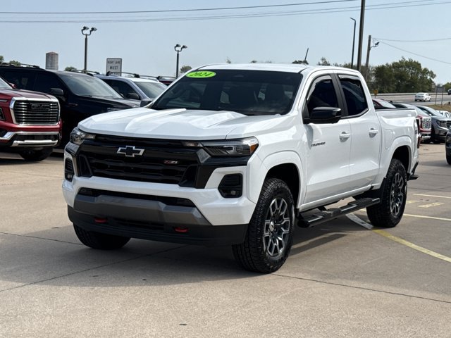 Used 2024 Chevrolet Colorado Z71 w/ Z71 Convenience Package 2 AWD/4WD image 12