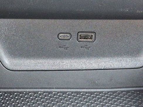 Used 2026 Chevrolet Equinox ACTIV w/ Convenience Package III FWD image 24