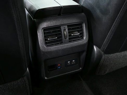 Used 2021 Nissan Rogue SL image 18