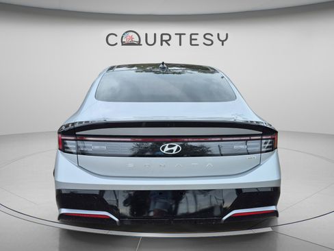 New 2026 Hyundai Sonata SEL FWD image 4