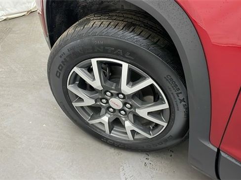 Certified 2023 GMC Acadia SLE w/ Driver Convenience Package image 40