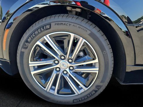 New 2024 Cadillac Lyriq Luxury RWD image 10