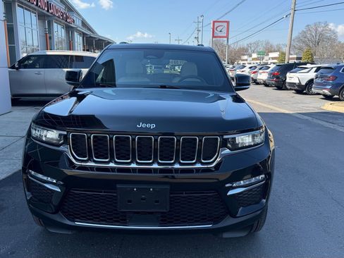 Used 2023 Jeep Grand Cherokee 4WD 4xe image 3