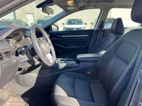 Used 2023 Nissan Altima 2.5 SV w/ SV Premium Package image 15