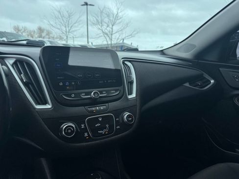 Used 2020 Chevrolet Malibu RS image 21