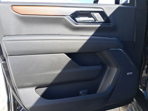 New 2026 GMC Yukon XL Denali image 19