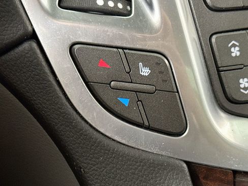 Used 2011 Cadillac SRX Luxury FWD image 21