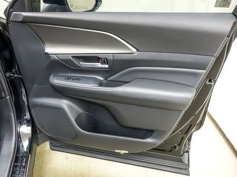 Certified 2024 Toyota Grand Highlander XLE image 26