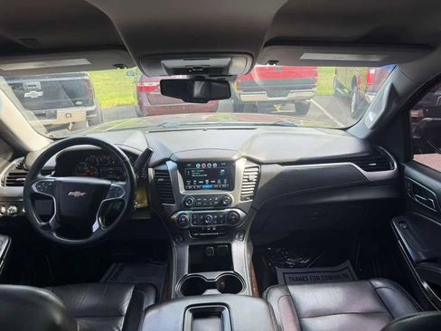 Used 2017 Chevrolet Suburban LT AWD/4WD image 17