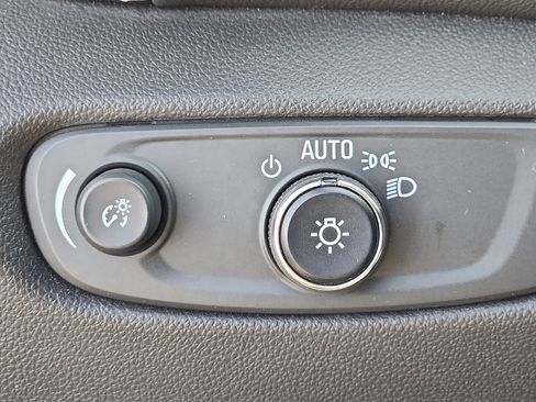 Used 2023 Chevrolet Blazer LT image 25