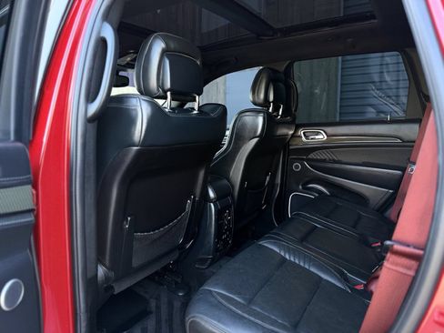 Used 2018 Jeep Grand Cherokee Trackhawk AWD/4WD image 16
