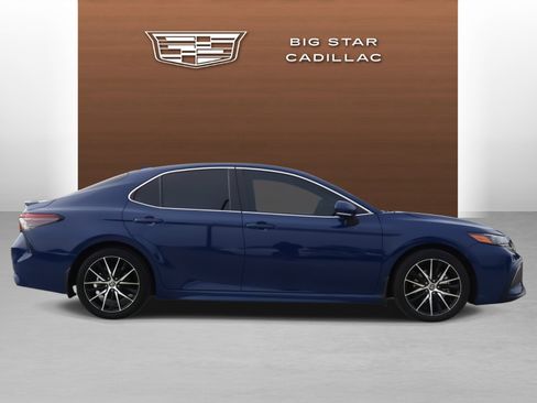 Used 2024 Toyota Camry SE image 6