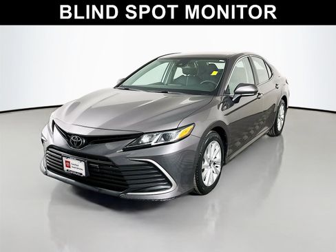 Certified 2021 Toyota Camry LE image 3