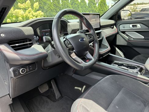 Used 2025 Ford Explorer ST AWD/4WD image 22