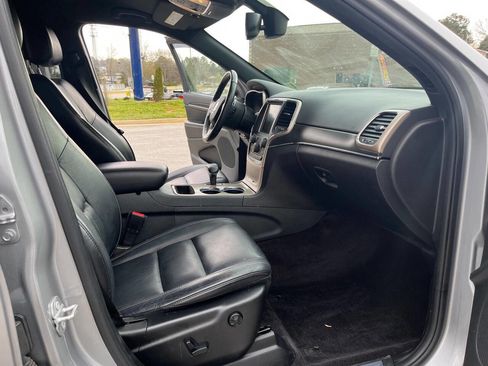 Used 2015 Jeep Grand Cherokee Limited image 14