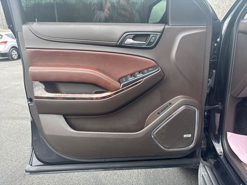 Used 2015 Chevrolet Suburban LTZ image 11