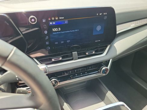 Used 2026 Chevrolet Equinox LT FWD image 22
