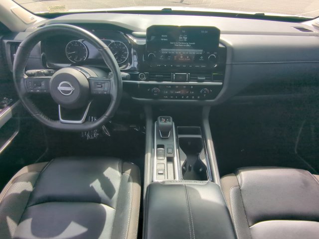 Used 2024 Nissan Pathfinder SL w/ SL Premium Package FWD image 17