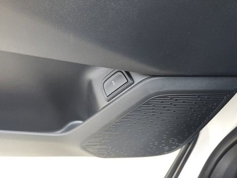 New 2026 Chevrolet Equinox LT image 27