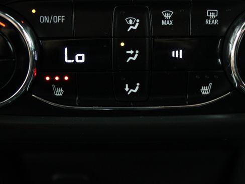 Used 2023 Chevrolet TrailBlazer RS w/ Convenience Package FWD image 22