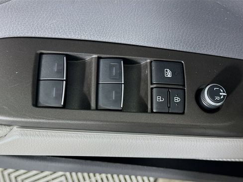 Used 2023 Toyota Camry XLE w/ Navigation Package image 15