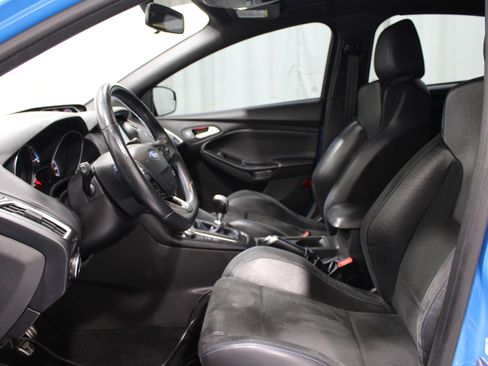 Used 2017 Ford Focus RS image 3