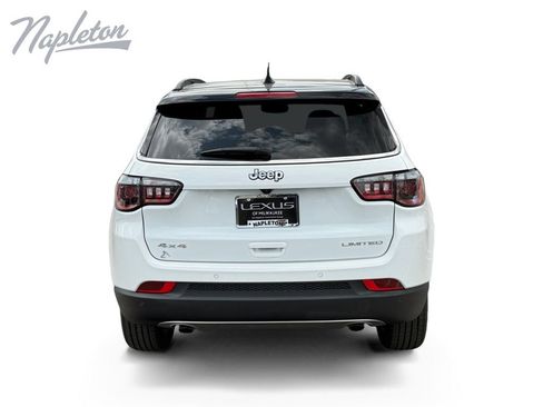 Used 2023 Jeep Compass Limited w/ Sun and Sound Group AWD/4WD image 4