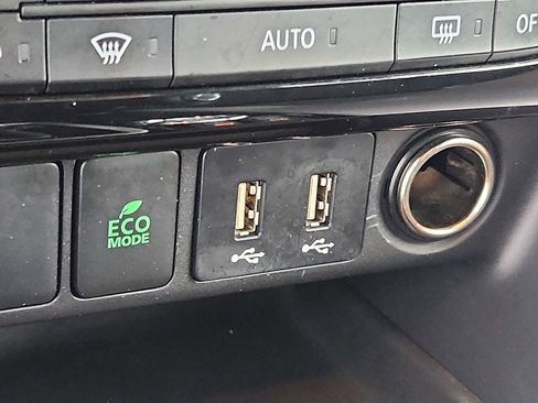 Used 2023 Mitsubishi Eclipse Cross LE image 25