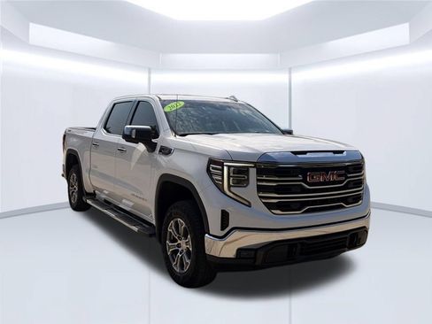 Used 2022 GMC Sierra 1500 SLT w/ Max Trailering Package AWD/4WD image 5