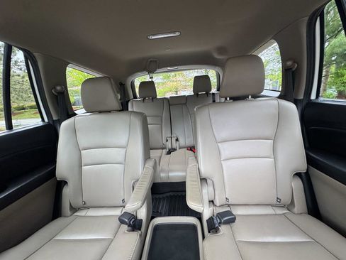 Used 2019 Honda Pilot Touring image 16