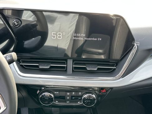 New 2026 Chevrolet Trax LT image 21