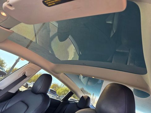 Used 2021 Tesla Model Y Long Range image 15