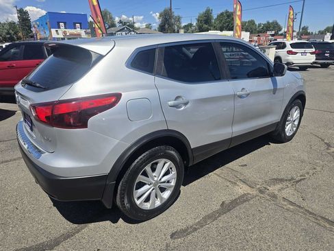 Used 2017 Nissan Rogue Sport S w/ S Appearance Package AWD/4WD image 9