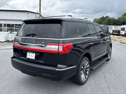 Used 2019 Lincoln Navigator Select w/ Cargo Package RWD image 8
