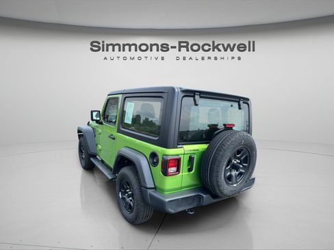 Used 2025 Jeep Wrangler Sport AWD/4WD image 3