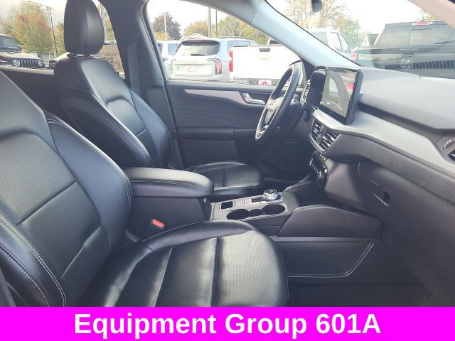 Used 2024 Ford Escape Platinum AWD/4WD image 29