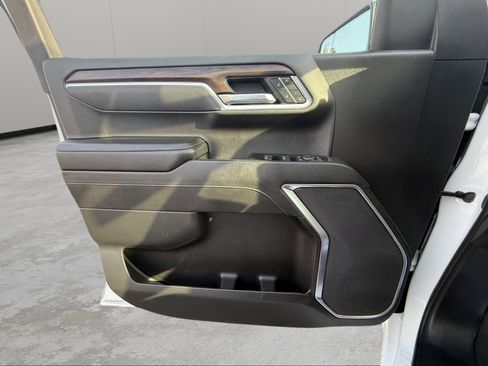 Used 2025 GMC Sierra 1500 SLT image 24